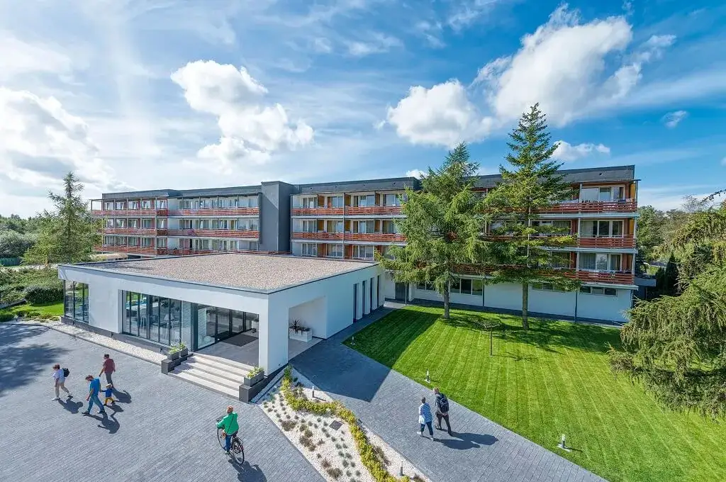 Zdjęcie Hotel Bryza &ndash; ile ma lat i jak wpłynęło to na jego historię?