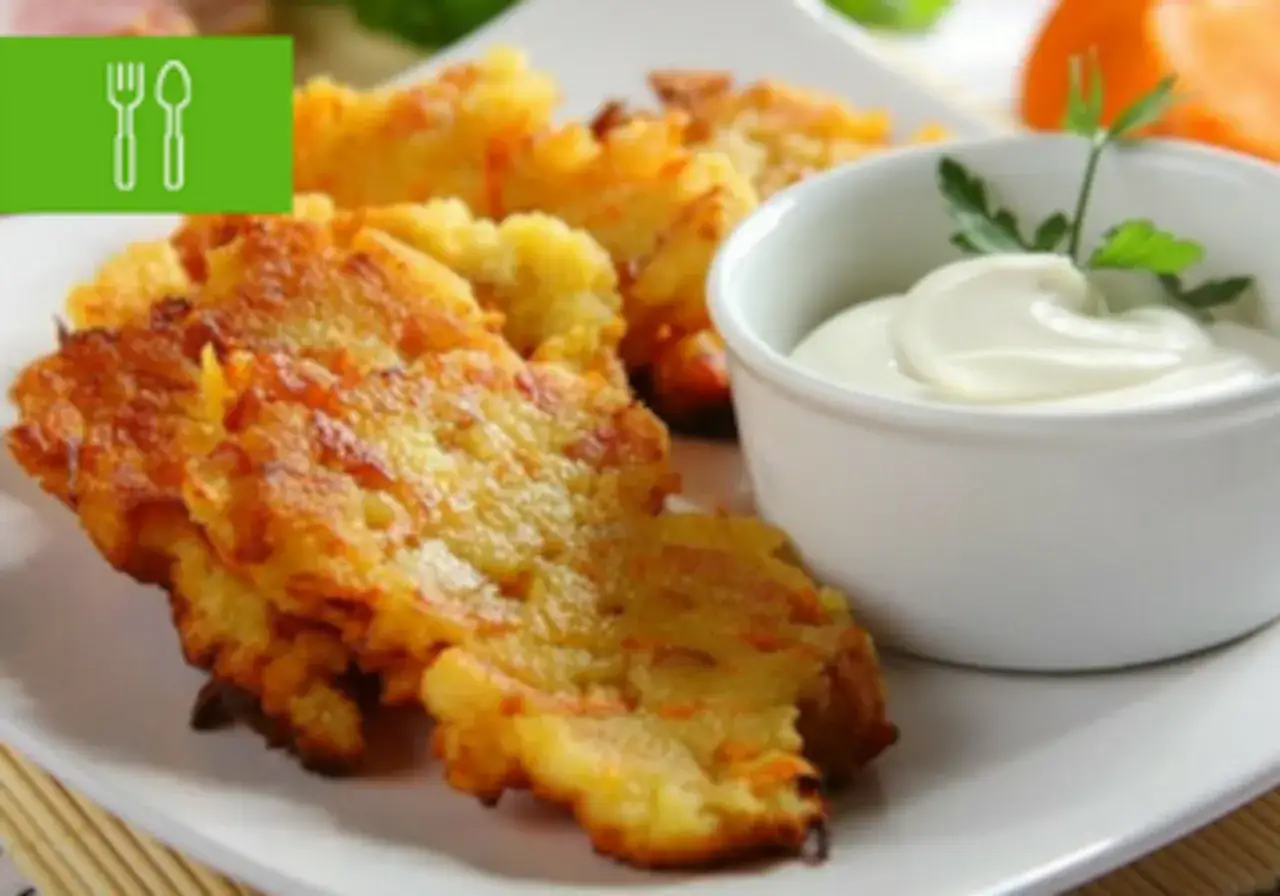 Zdjęcie Z czym podawać placki ziemniaczane? Odkryj pyszne dodatki!