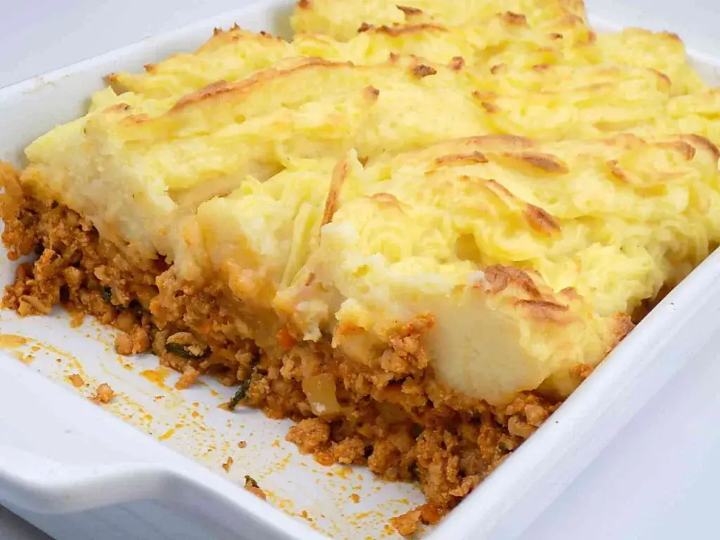 Zdjęcie Jak zrobić sos do zapiekanki ziemniaczanej z mięsem mielonym, który zachwyci wszystkich