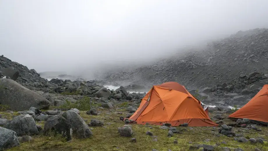 Zdjęcie Najlepsze namioty na biwak - uniknij błędów przy wyborze