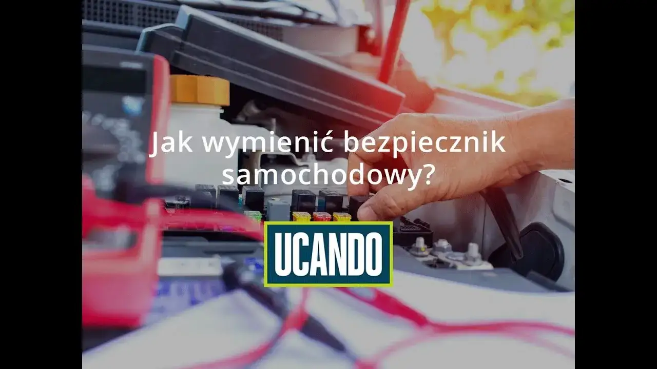 Zdjęcie Jak wyjąć bezpiecznik bez ryzyka uszkodzenia urządzenia