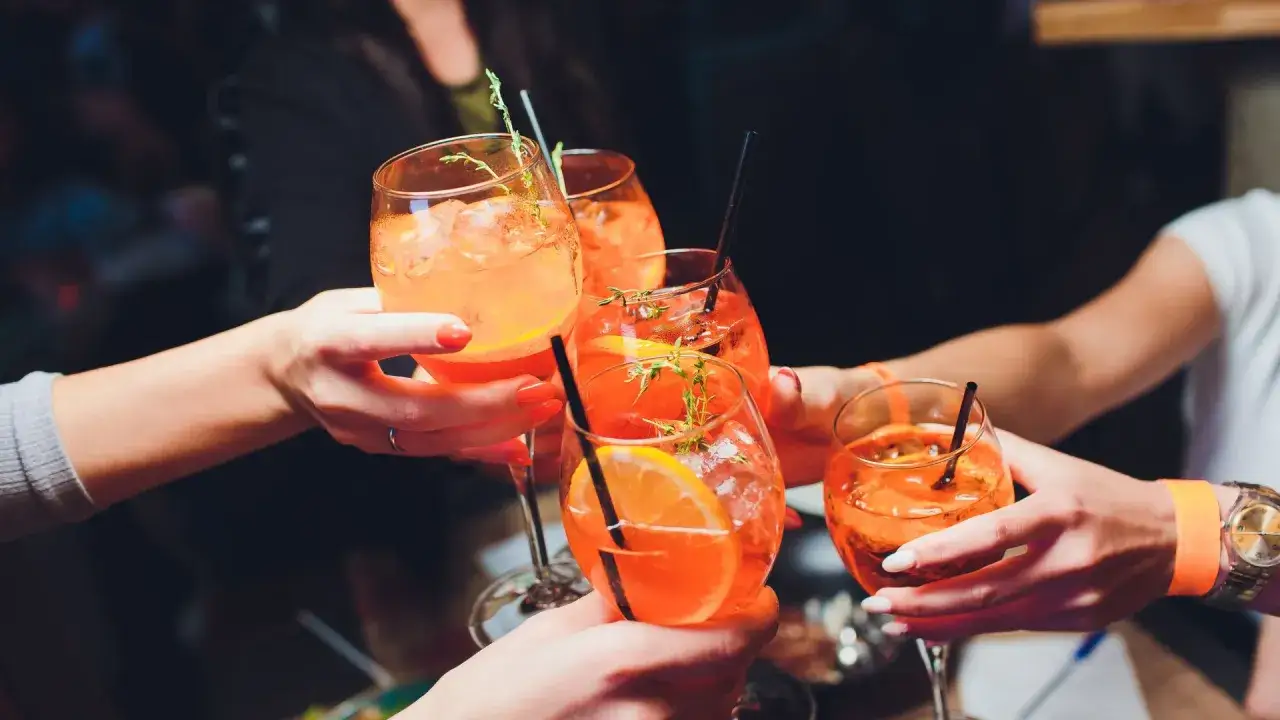 Zdjęcie Gdzie na drinka Wrocław? Odkryj najlepsze miejsca na wieczór