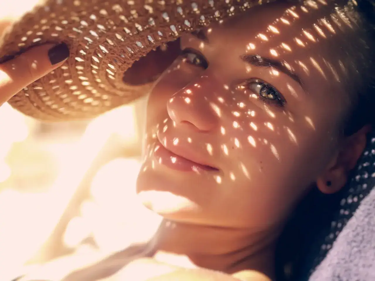 Zdjęcie Czy czapka chroni przed udarem? Sprawdź, jak się chronić przed słońcem