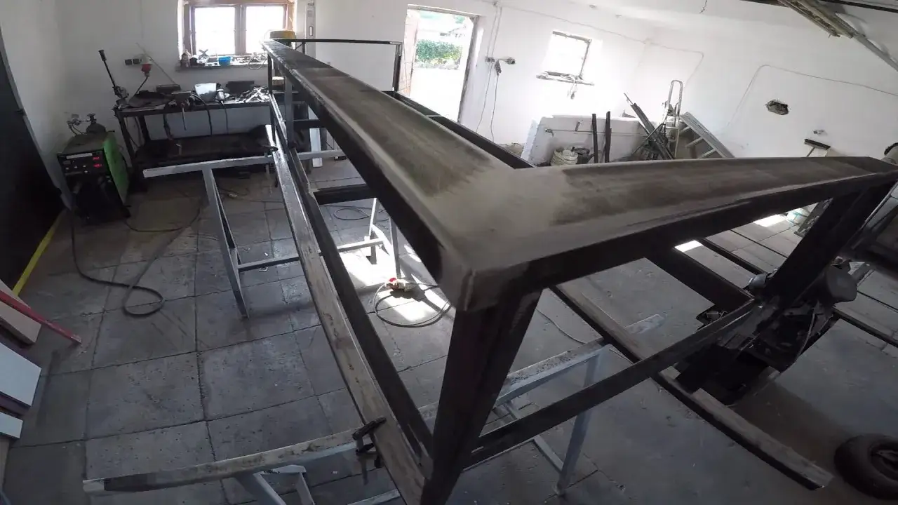 Zdjęcie Jak zrobić meble z profili stalowych - proste kroki i porady