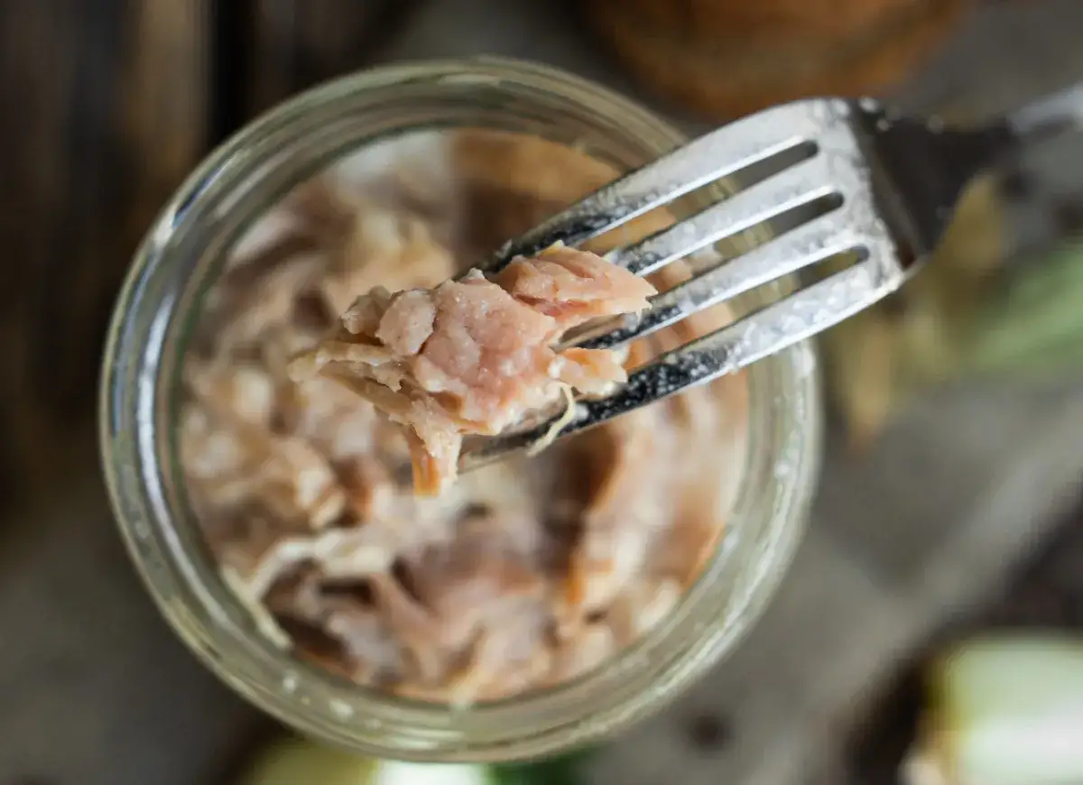 Zdjęcie Jak długo pasteryzować gulasz w słoiku, aby uniknąć zepsucia?