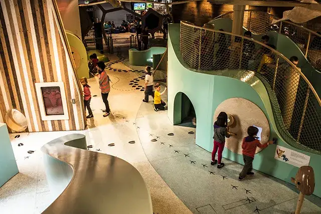 Zdjęcie Gdzie z dzieckiem w Warszawie: najlepsze atrakcje i miejsca na rodzinny czas