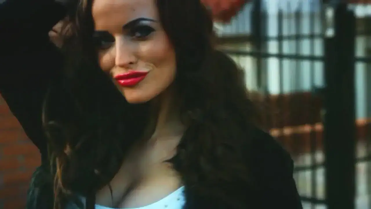 Zdjęcie Pokaż co tam masz pod bluzką – tajemnice piosenki Pistolet odkryte