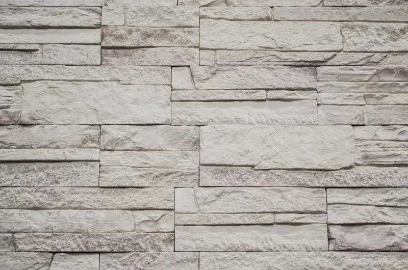 Zdjęcie Czy można malować kamień dekoracyjny? Zasady, farby i techniki malarskie