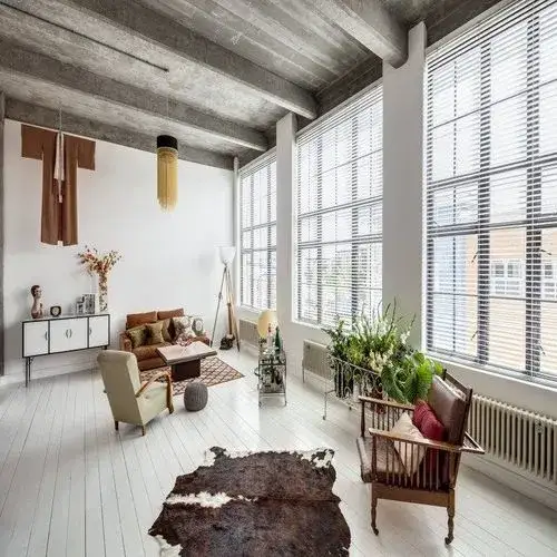 Zdjęcie Co w rogu salonu? Praktyczne pomysły na aranżację i meble