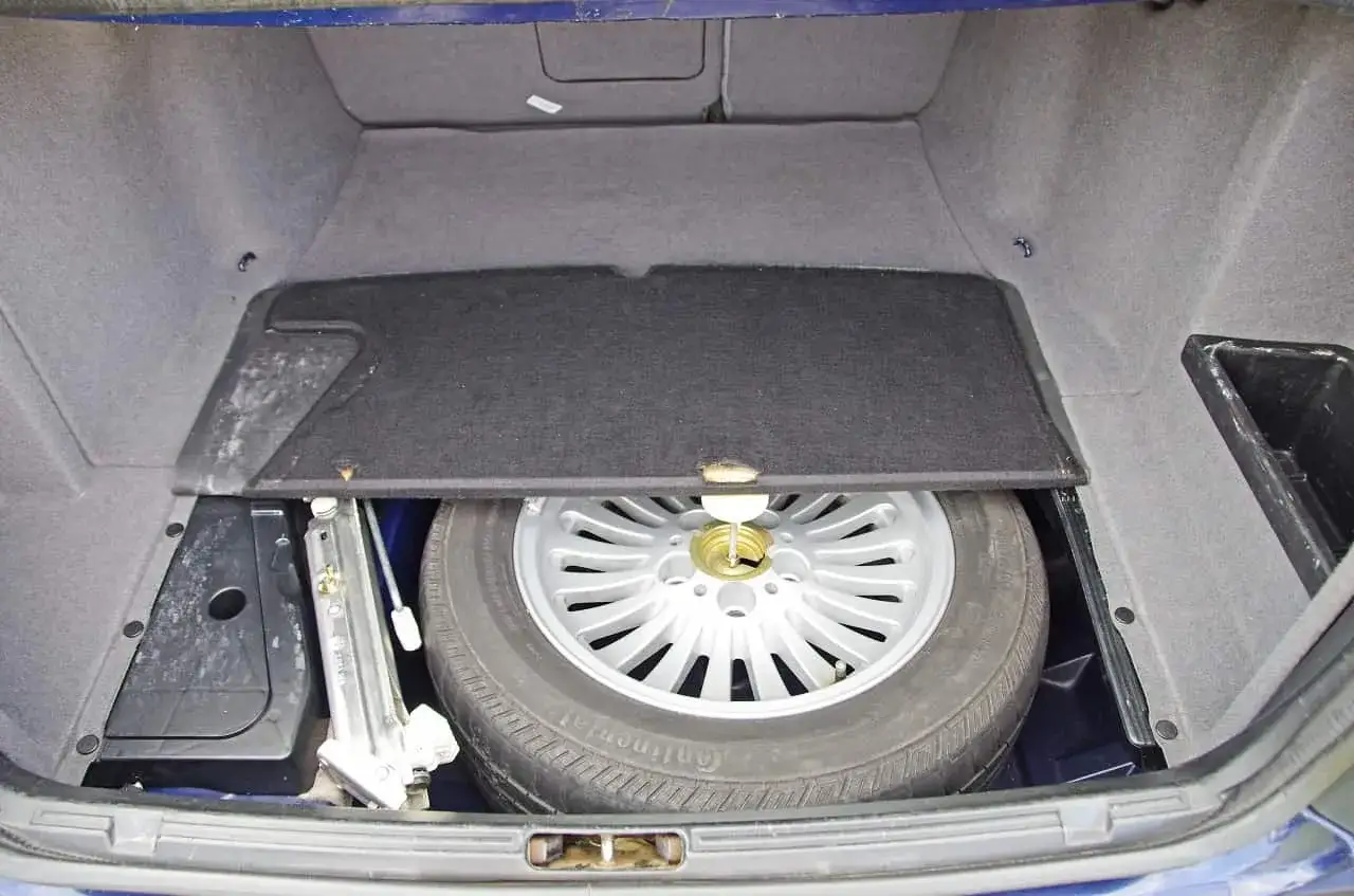 Zdjęcie Jak dobrać koło dojazdowe do samochodu i uniknąć błędów przy wyborze