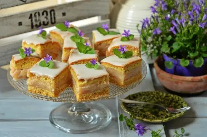 Zdjęcie Najlepsza szarlotka jaką jadłam – przepisy, które zachwycą smakiem