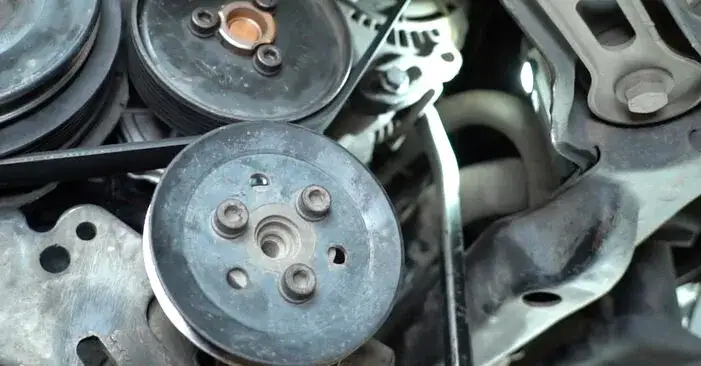 Zdjęcie Jak wymienić pasek alternatora Golf 3 - uniknij kosztownych błędów