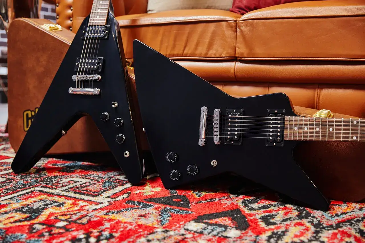 Zdjęcie Ile waży gitara elektryczna? Odkryj modele i ich wpływ na komfort