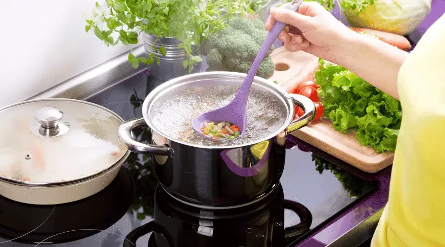 Zdjęcie Jak złagodzić ostrą zupę - sprawdzone sposoby na idealny smak