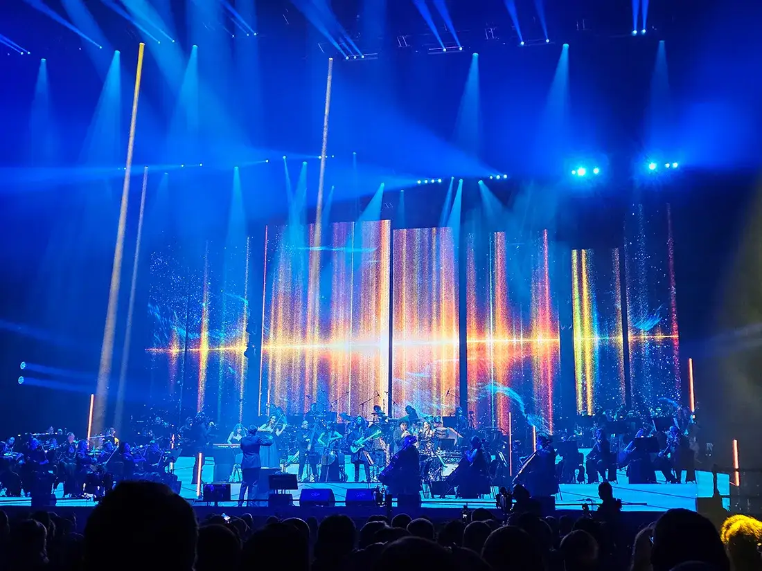 Zdjęcie Muzyka z filmu Interstellar: Emocjonalna podróż przez dźwięki Hansa Zimmera