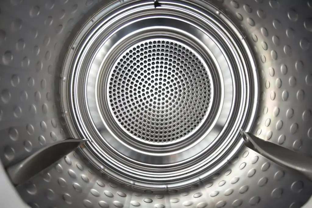 Zdjęcie Jak wyczyścić filtr w suszarce Electrolux, aby uniknąć awarii?