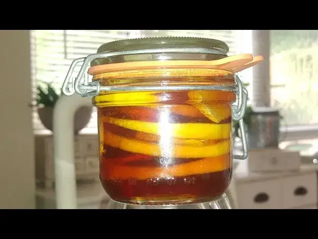 Zdjęcie Napój z imbiru, kurkumy, cytryny i miodu - zdrowie w każdej szklance