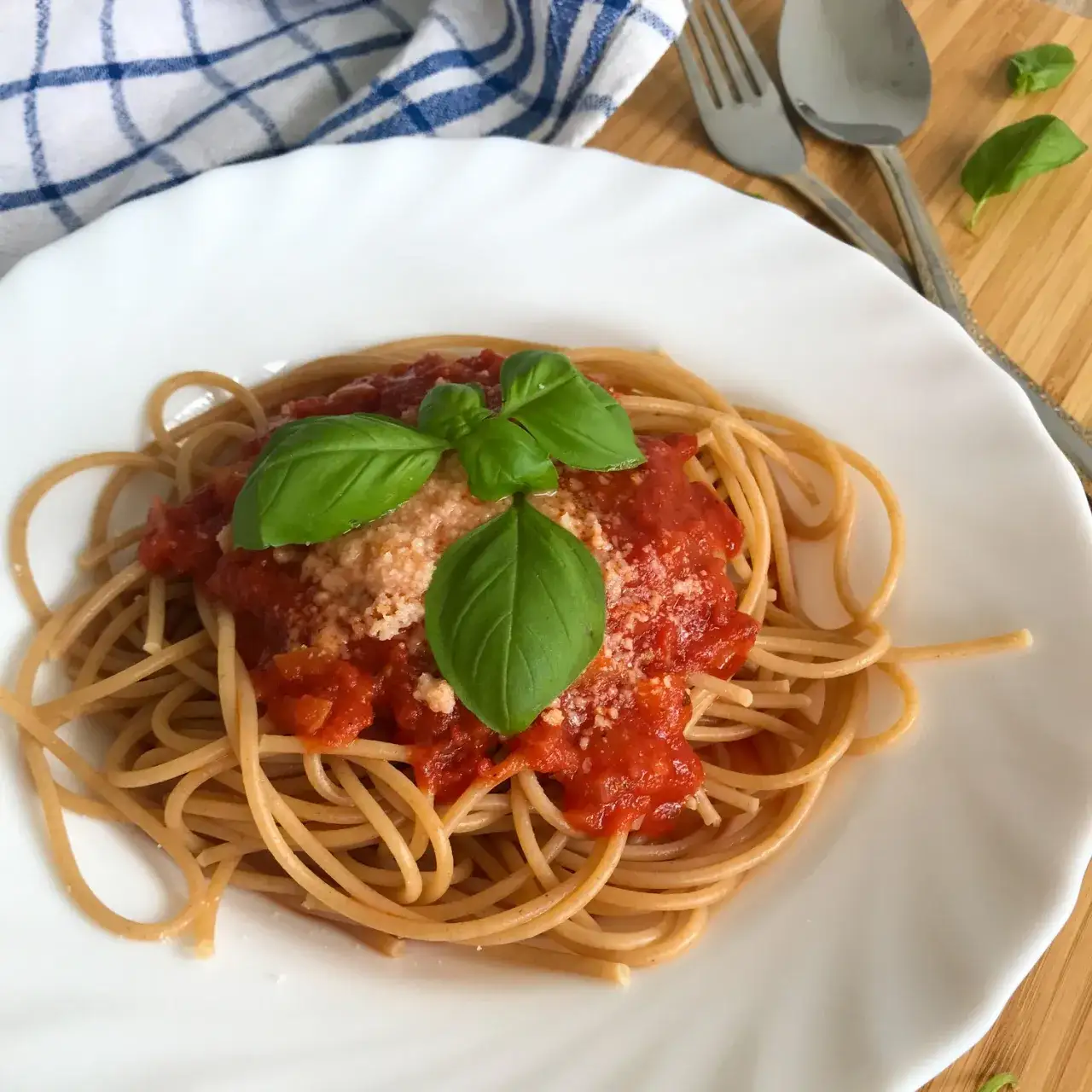 Zdjęcie Jak zrobić spaghetti z passaty w 30 minut – szybki i smaczny przepis