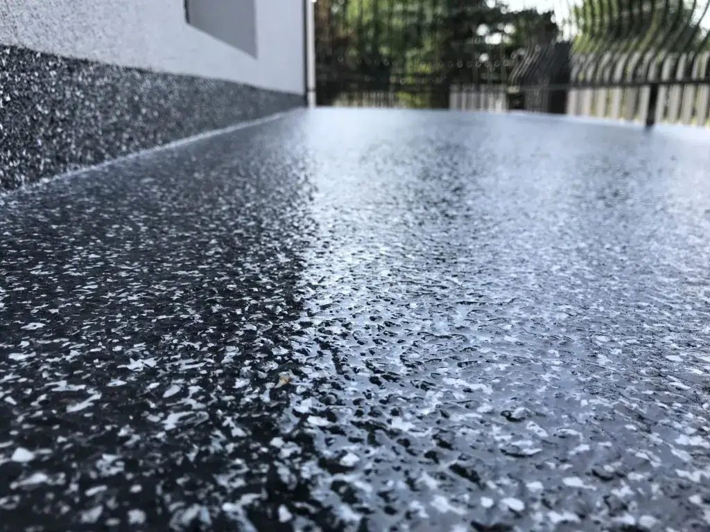 Zdjęcie Jaka żywica na taras zapewni trwałość i piękny wygląd na lata?