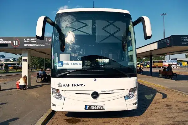 Zdjęcie Ile kosztuje bus do Chorwacji? Sprawdź ceny i porównania ofert