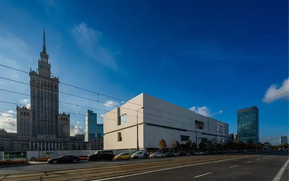 Zdjęcie Muzeum sztuki nowoczesnej Gdańsk - co warto zobaczyć i wiedzieć
