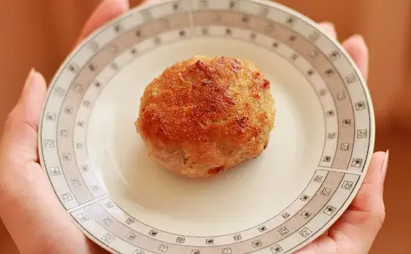 Zdjęcie Ile kalorii ma kotlet mielony z indyka? Wartość odżywcza i zdrowsze opcje