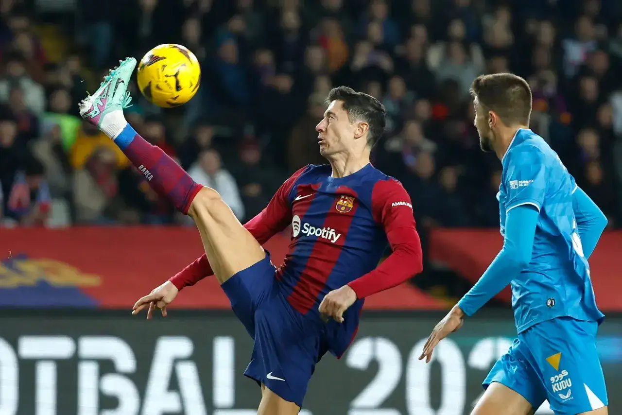 Zdjęcie Ile zarabia Lewandowski na tydzień? Zaskakujące kwoty ujawnione