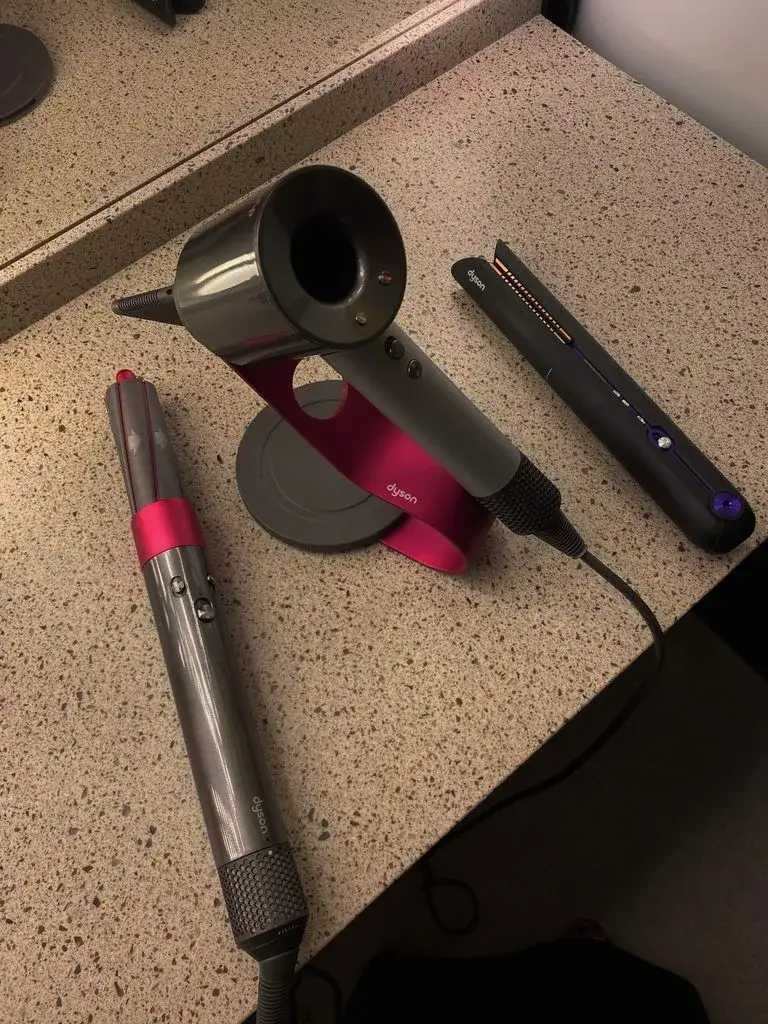 Zdjęcie Dyson Airwrap czy Supersonic - który stylizator wybrać dla siebie?