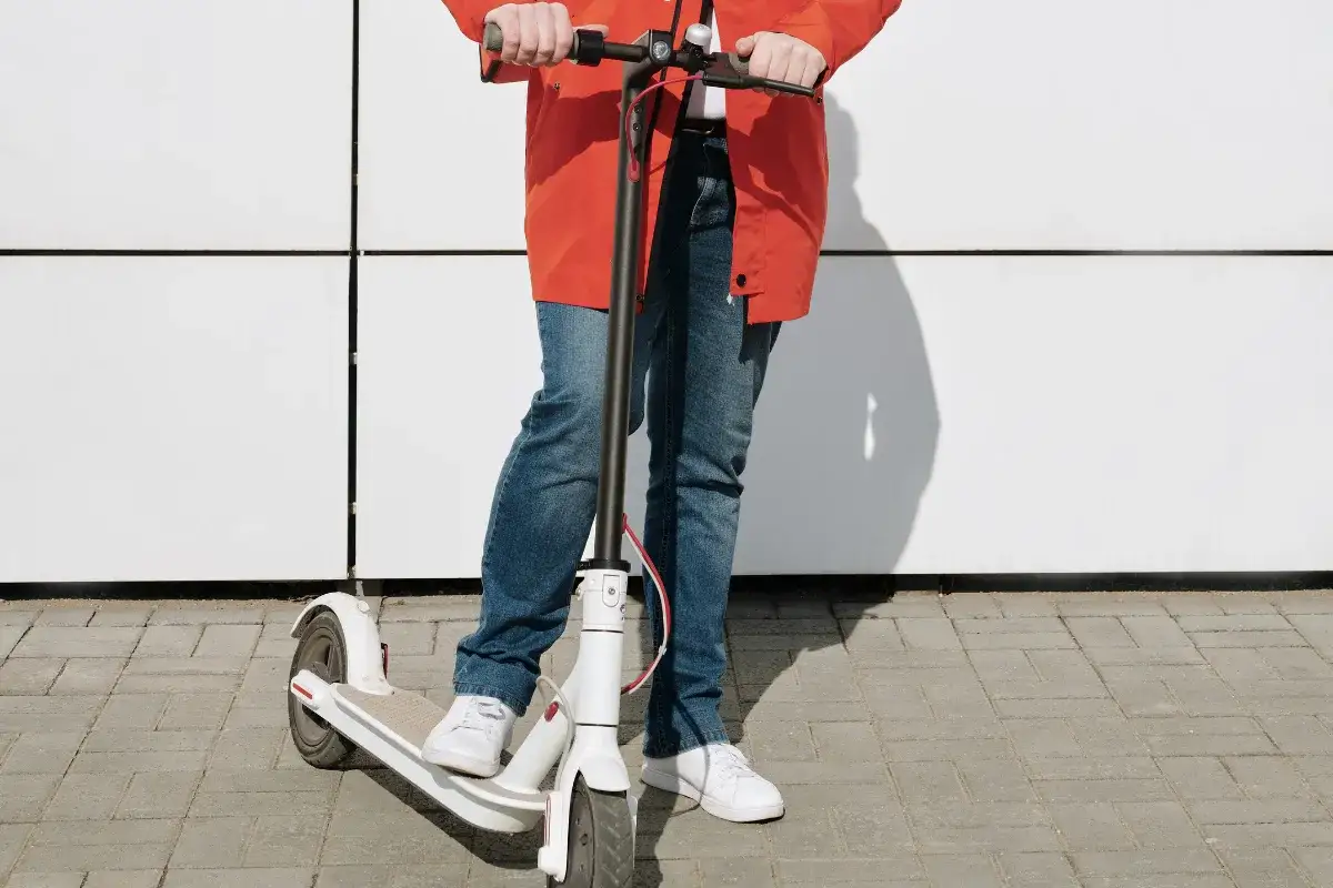 Zdjęcie Jak włączyć Bluetooth w hulajnodze Xiaomi - proste kroki i porady