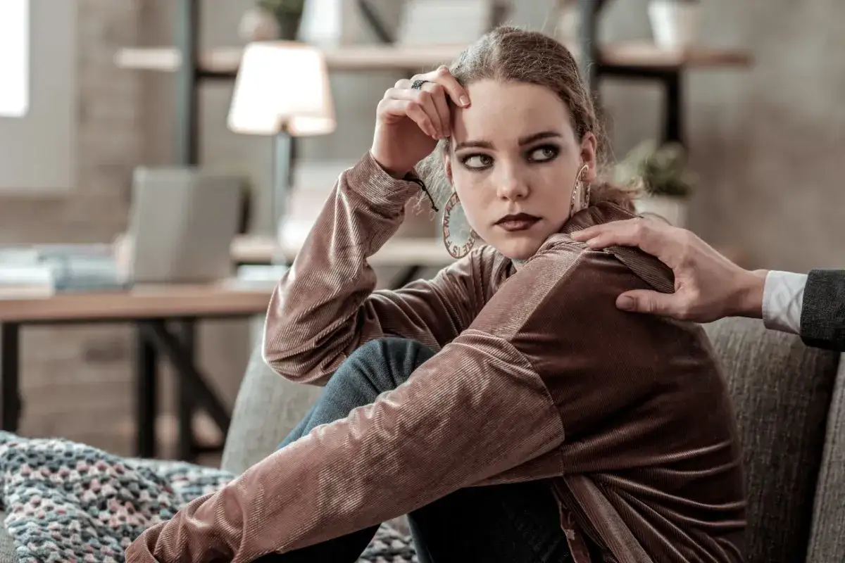 Zdjęcie Jak przekonać rodziców na kolczyk w języku - skuteczne strategie rozmowy