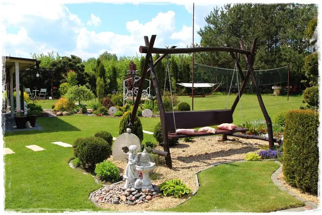 Zdjęcie Jak zamontować huśtawkę w ogrodzie - uniknij najczęstszych błędów