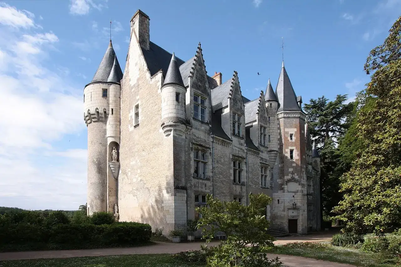 Zdjęcie Zamek w Montrésor: fascynująca historia i architektura, które zachwycają