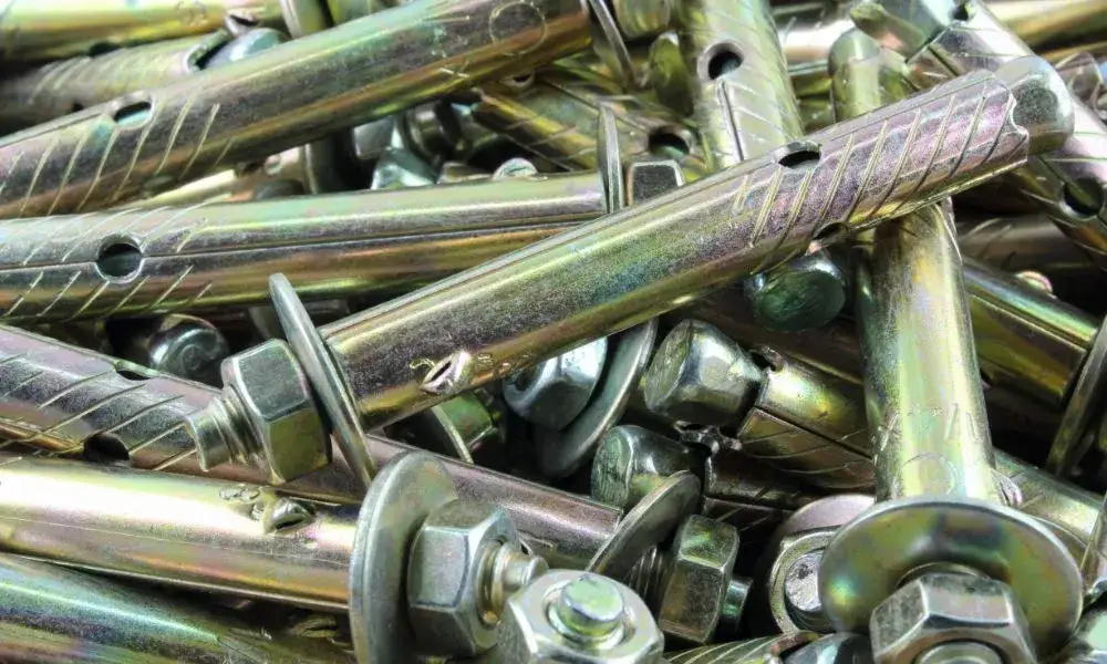 Zdjęcie Jak montować kotwy stalowe do betonu - wszystko co musisz wiedzieć