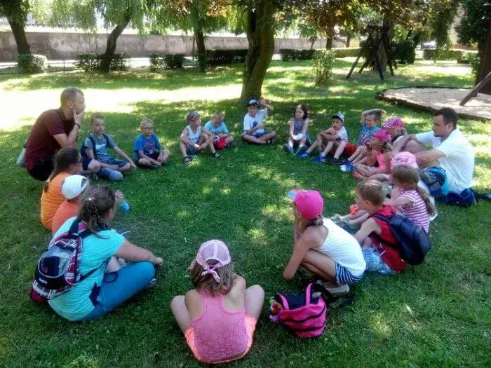 Zdjęcie Gry integracyjne dla dzieci, które zbudują pewność siebie i zlikwidują nieśmiałość