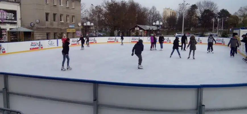 Zdjęcie Ile kosztuje budowa lodowiska? Zaskakujące różnice w cenach!