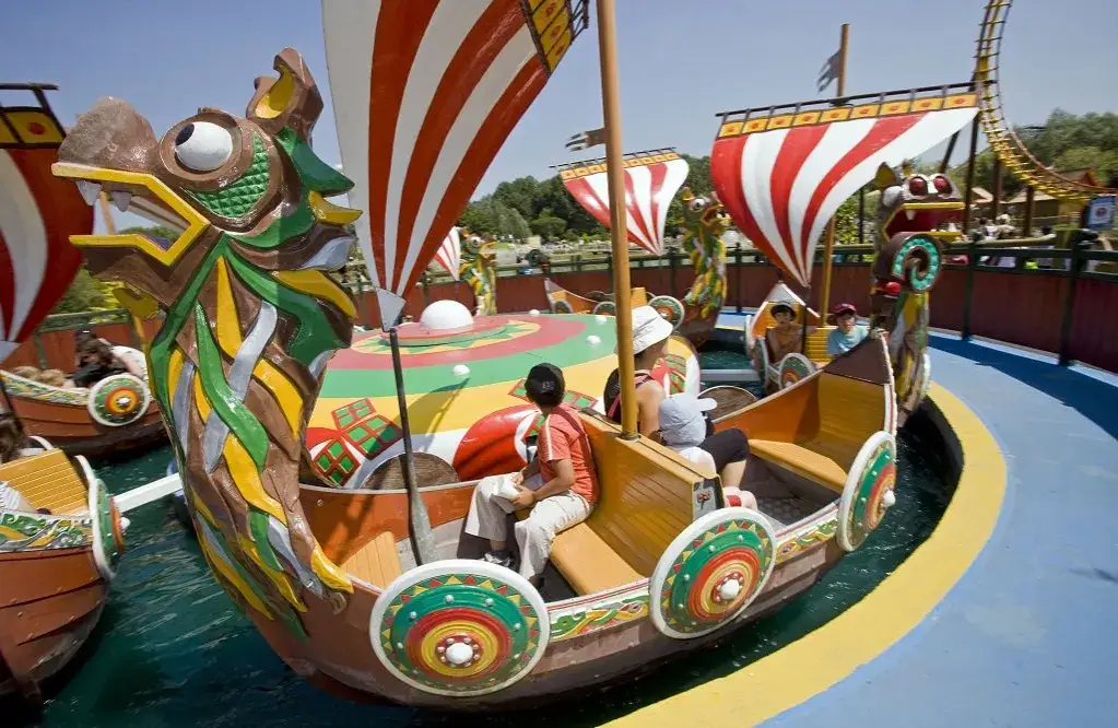 Zdjęcie Park Asterixa czy Disneyland: który park rozrywki wybrać?