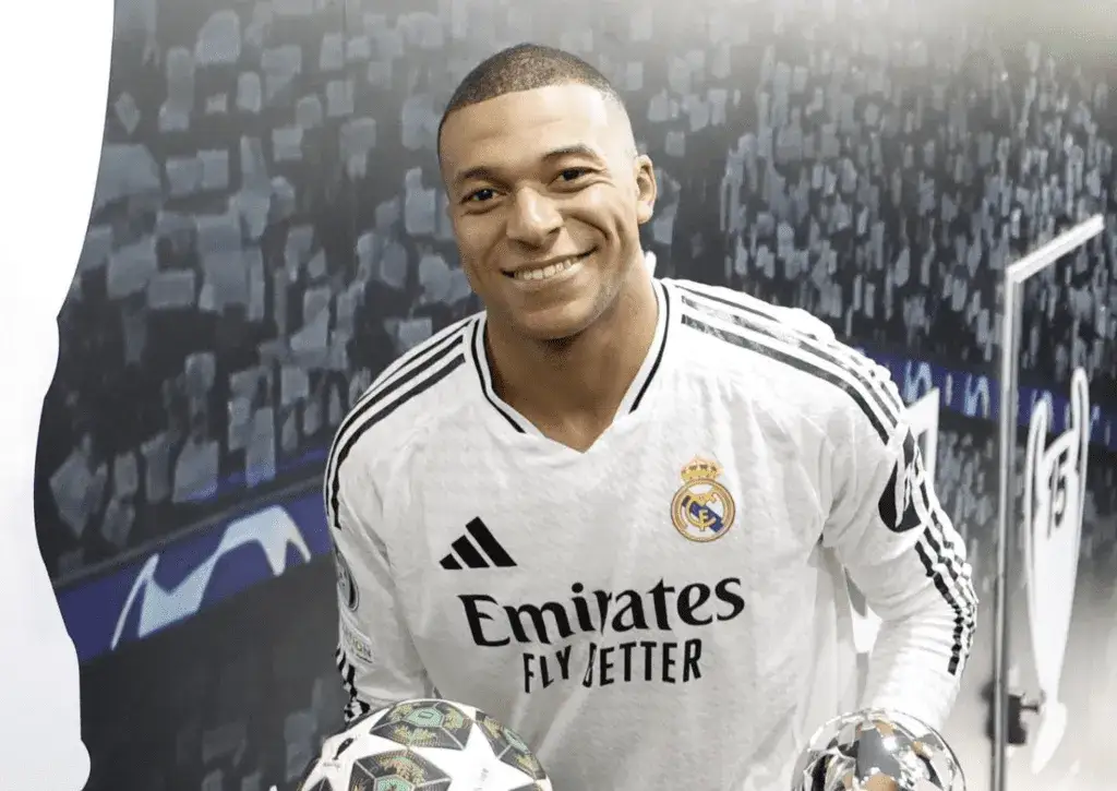 Zdjęcie Mbapp&eacute;: Ile zarabia gwiazda Realu? Odkryj jego finansowe imperium