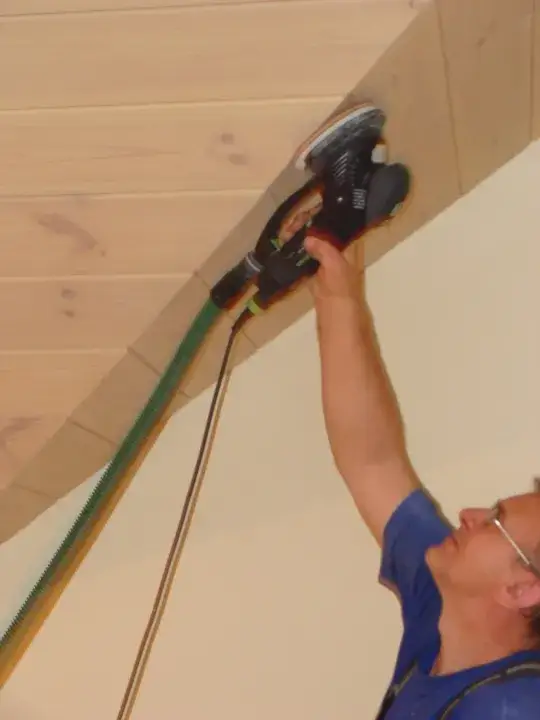 Zdjęcie Idealny papier ścierny do boazerii. Uniknij fatalnych błędów przy renowacji