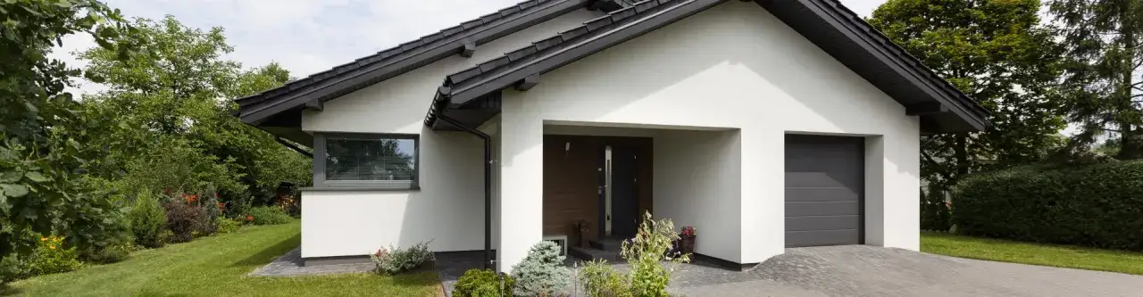 Zdjęcie Ile kosztuje budowa domu parterowego pod klucz? Zobacz, co wpływa na ceny