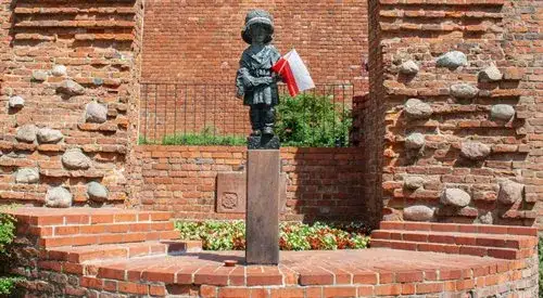 Zdjęcie Mały powstaniec wiersz – historia dzieci walczących o wolność