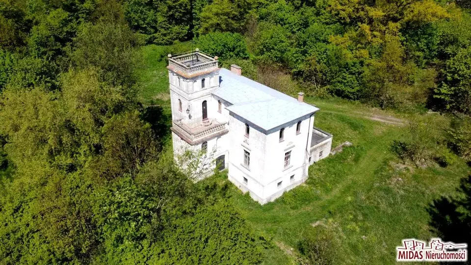 Zdjęcie Dworek Kujawski w Bytoniu – idealne miejsce na niezapomniane przyjęcia