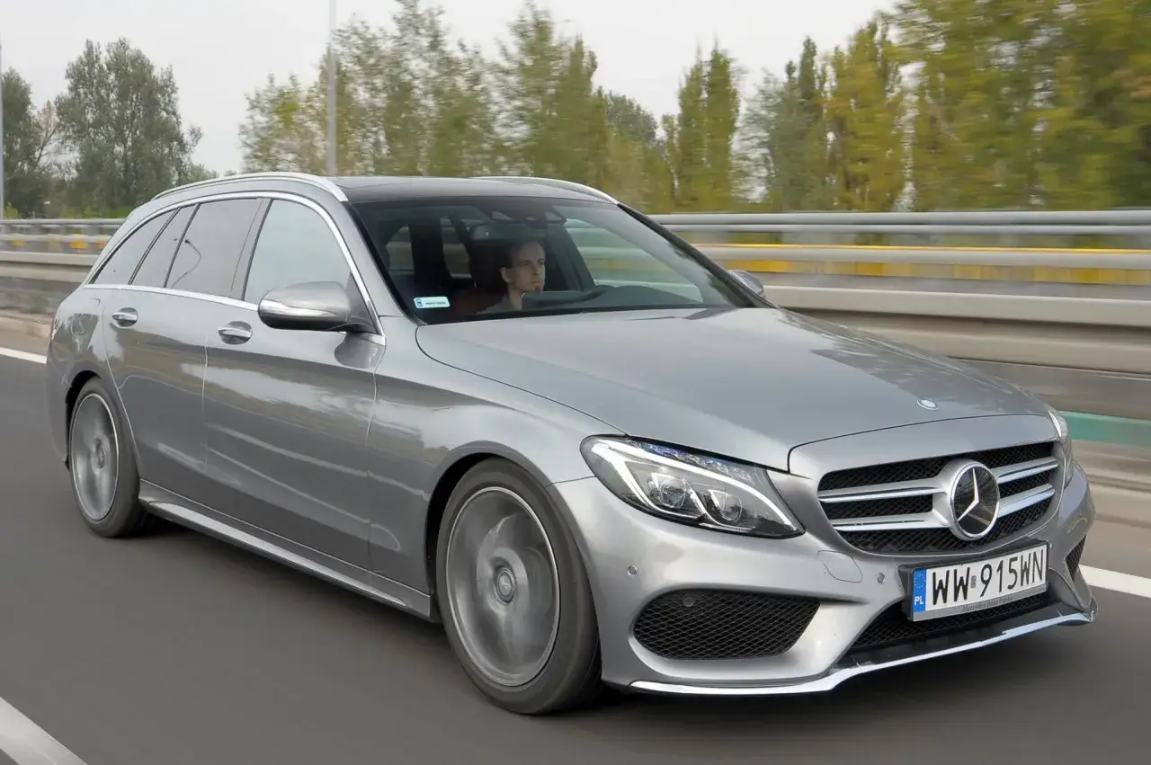 Zdjęcie Mercedes W205 jaki silnik wybrać &ndash; uniknij kosztownych błęd&oacute;w