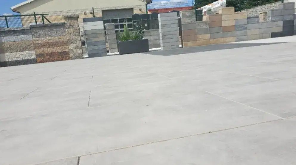 Zdjęcie Jaka szeroka fuga na taras? Kluczowe czynniki i najlepsze rozwiązania