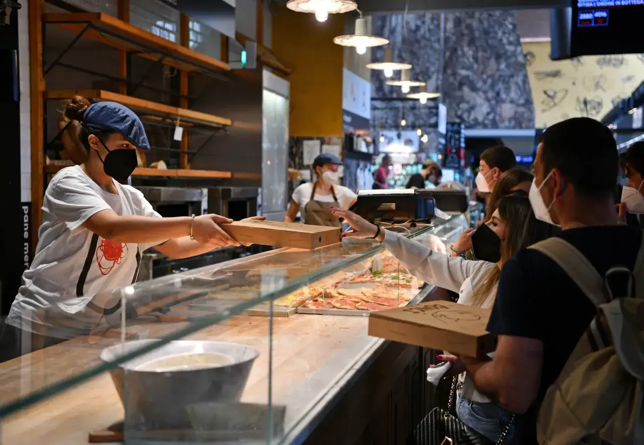 Zdjęcie Ile kosztuje pizza we Włoszech? Ceny w różnych miastach i regionach