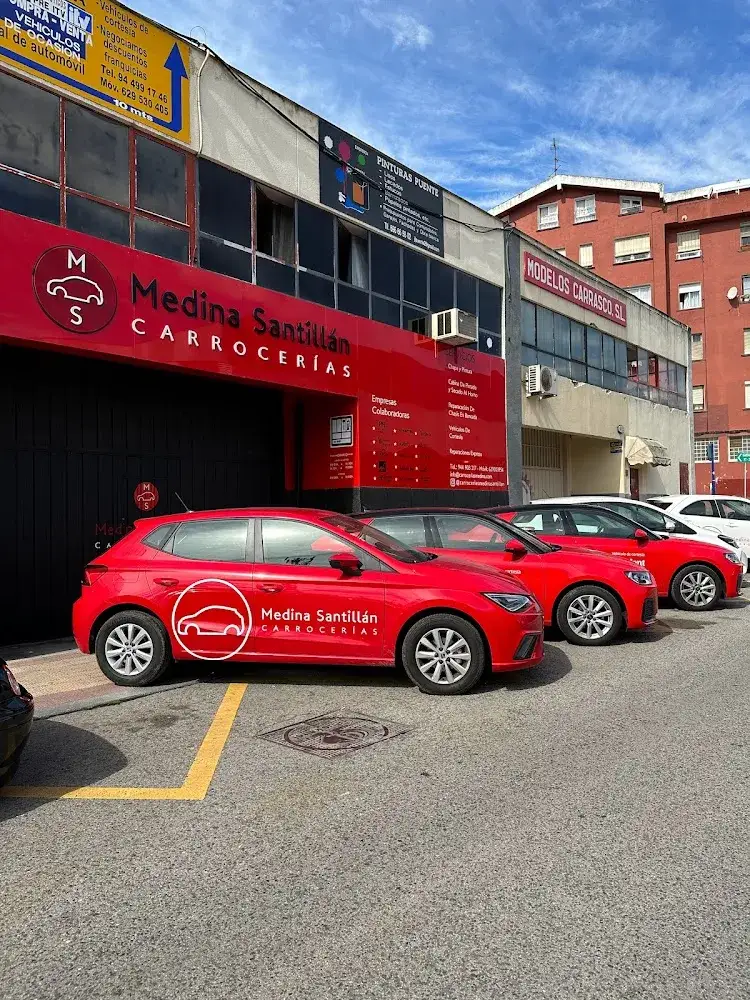 Zdjęcie Carrocerías Medina Santillán: calidad en chapa y pintura para tu coche
