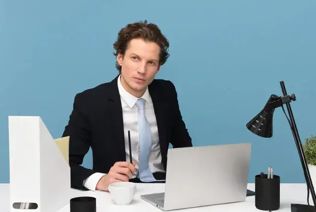 Zdjęcie Ile zarabia manager hotelu? Odkryj różnice w wynagrodzeniach!