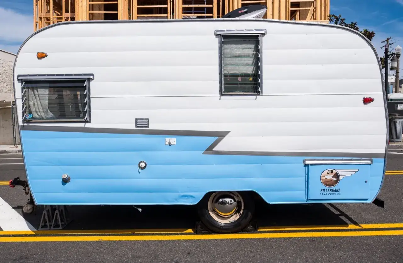 Zdjęcie Jak często powinien być przegląd przyczepy kempingowej? Sprawdź!