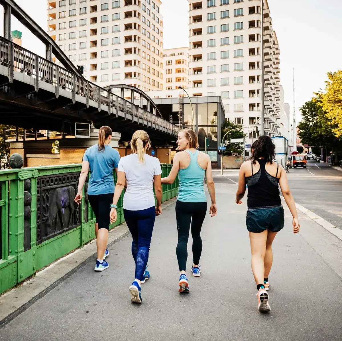 Zdjęcie Las mejores zapatillas para caminar con amortiguación y comodidad