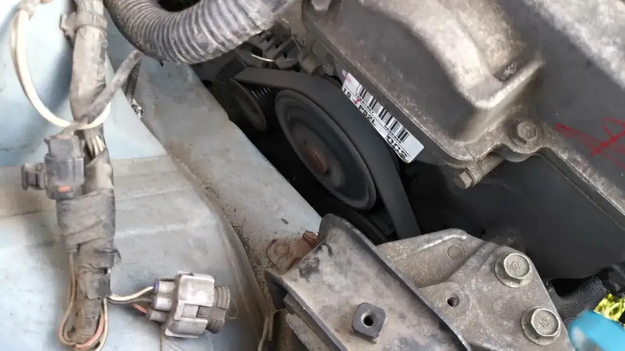 Zdjęcie Jak wymontować alternator w Toyocie Yaris – uniknij kosztownych błędów