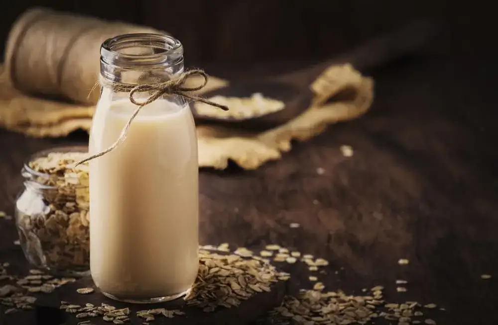 Zdjęcie Czy mleko owsiane jest zdrowe: Poznaj prawdę o tym popularnym napoju